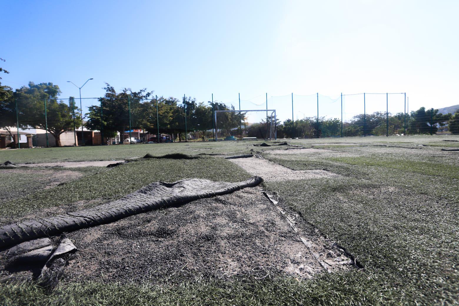 $!Está campo y parque de La Foresta en el abandono; Imdem promete rehabilitarlo