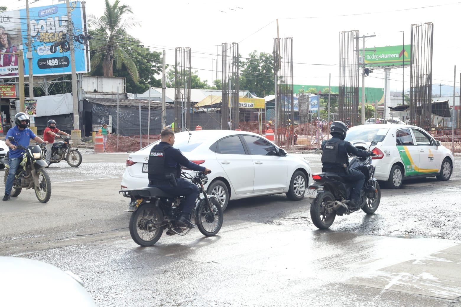 $!Prevalece caos vial durante la mañana en el Libramiento Colosio y la Juan Pablo II