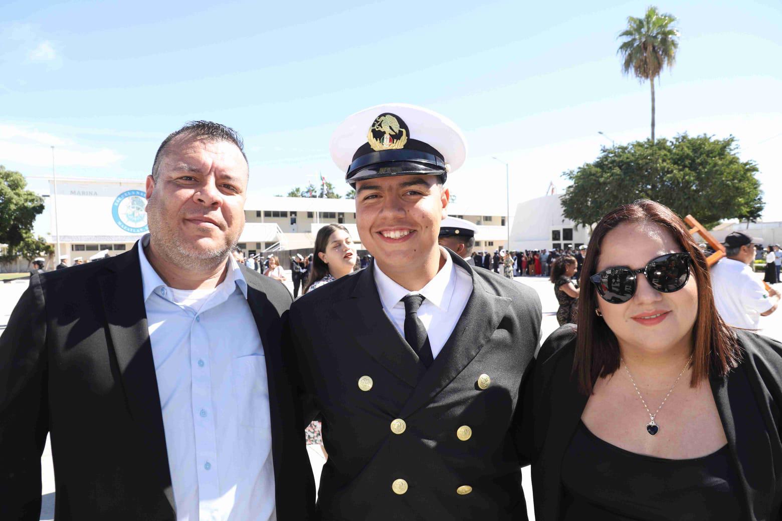 $!Asisten a celebración de la Escuela Náutica Mercante de Mazatlán