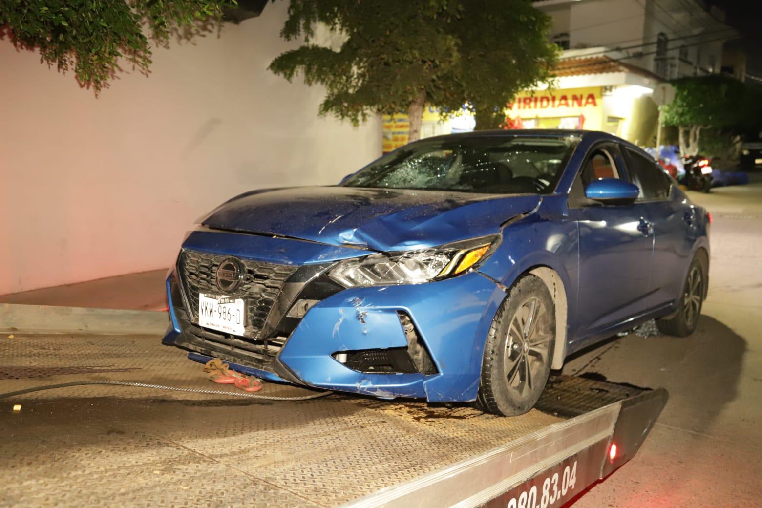 $!Adolescente queda grave tras chocar en moto contra un auto en Mazatlán