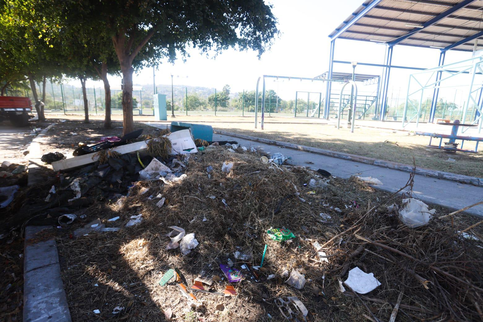 $!Está campo y parque de La Foresta en el abandono; Imdem promete rehabilitarlo