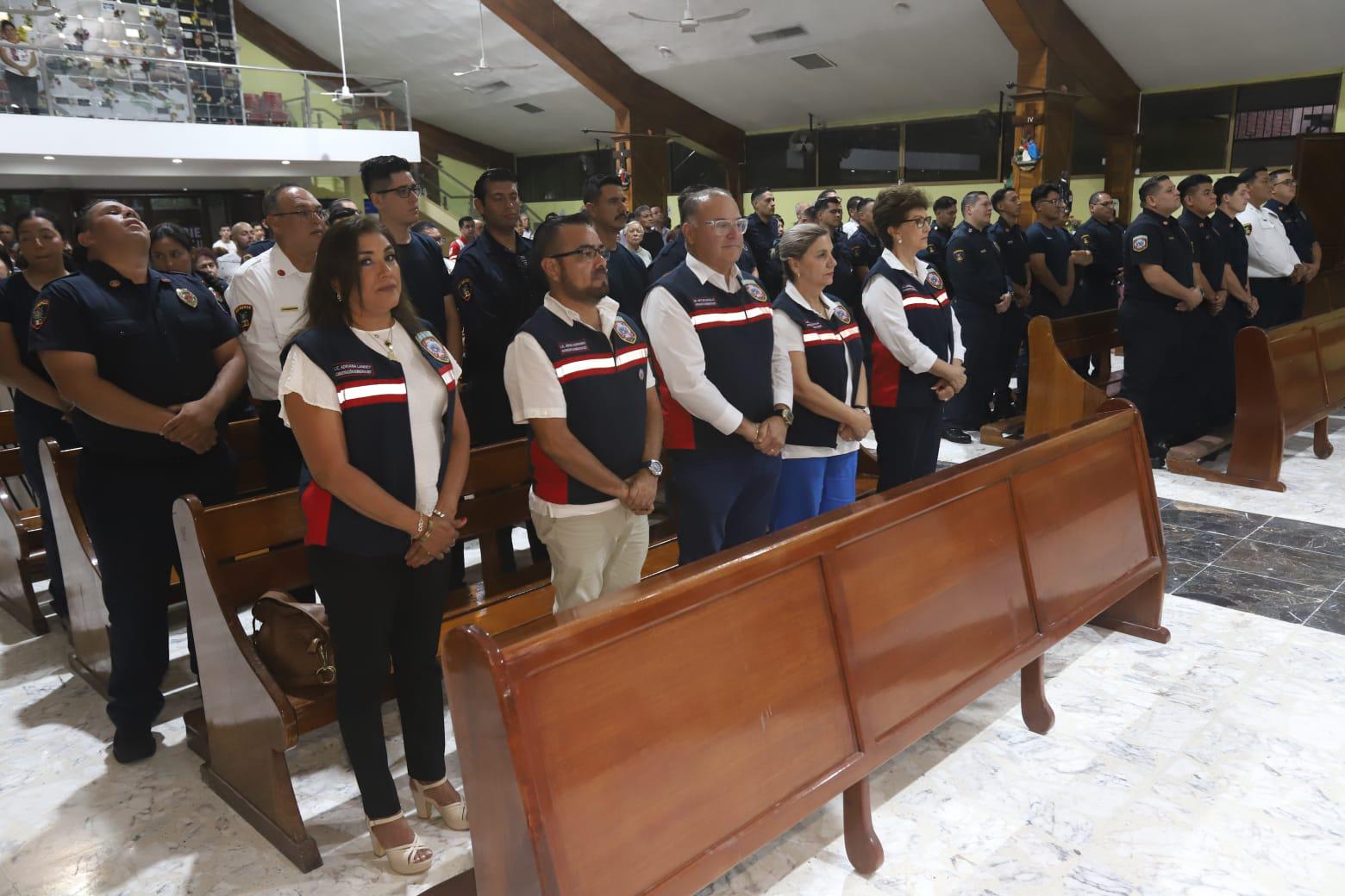 $!Celebra el Día Nacional del Bombero en Mazatlán con misa, desfile y fiesta