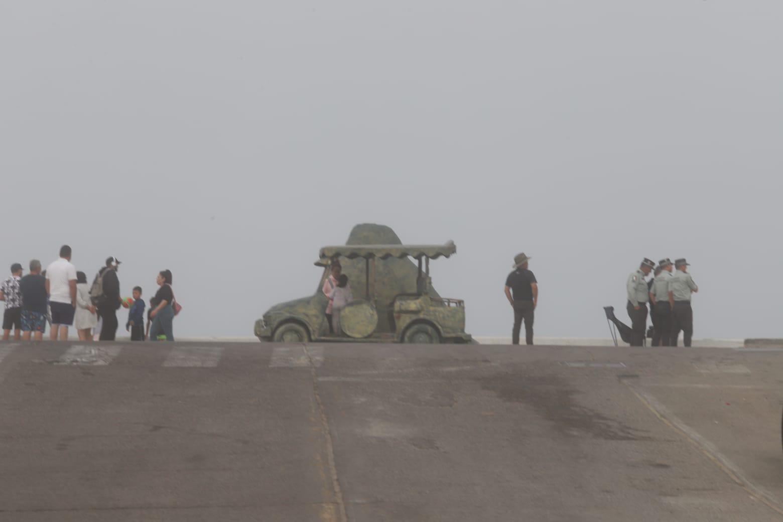 $!Amanece bahía de Mazatlán cubierta de niebla