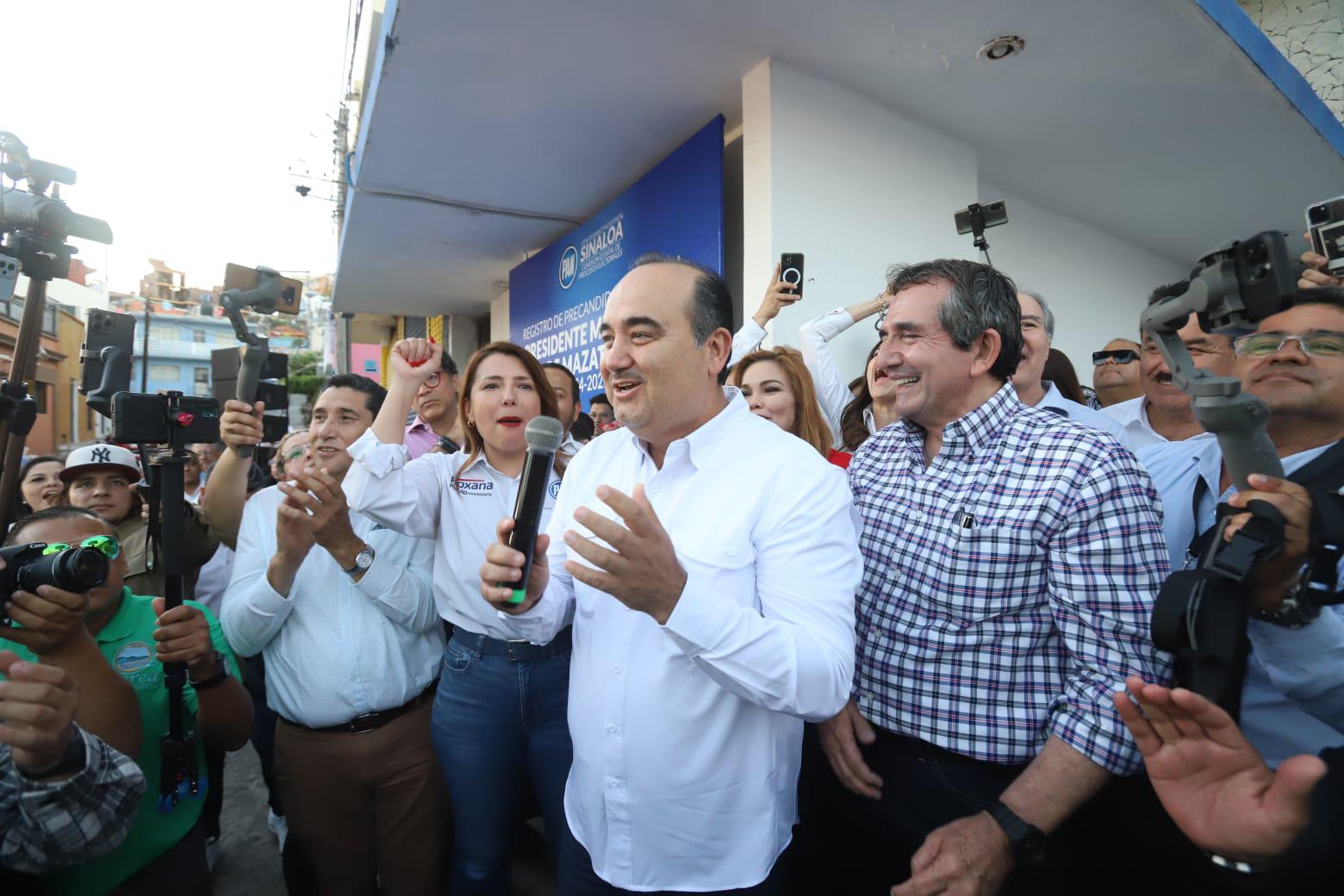 $!Se registra Guillermo Romero como precandidato del PAN a la Alcaldía de Mazatlán