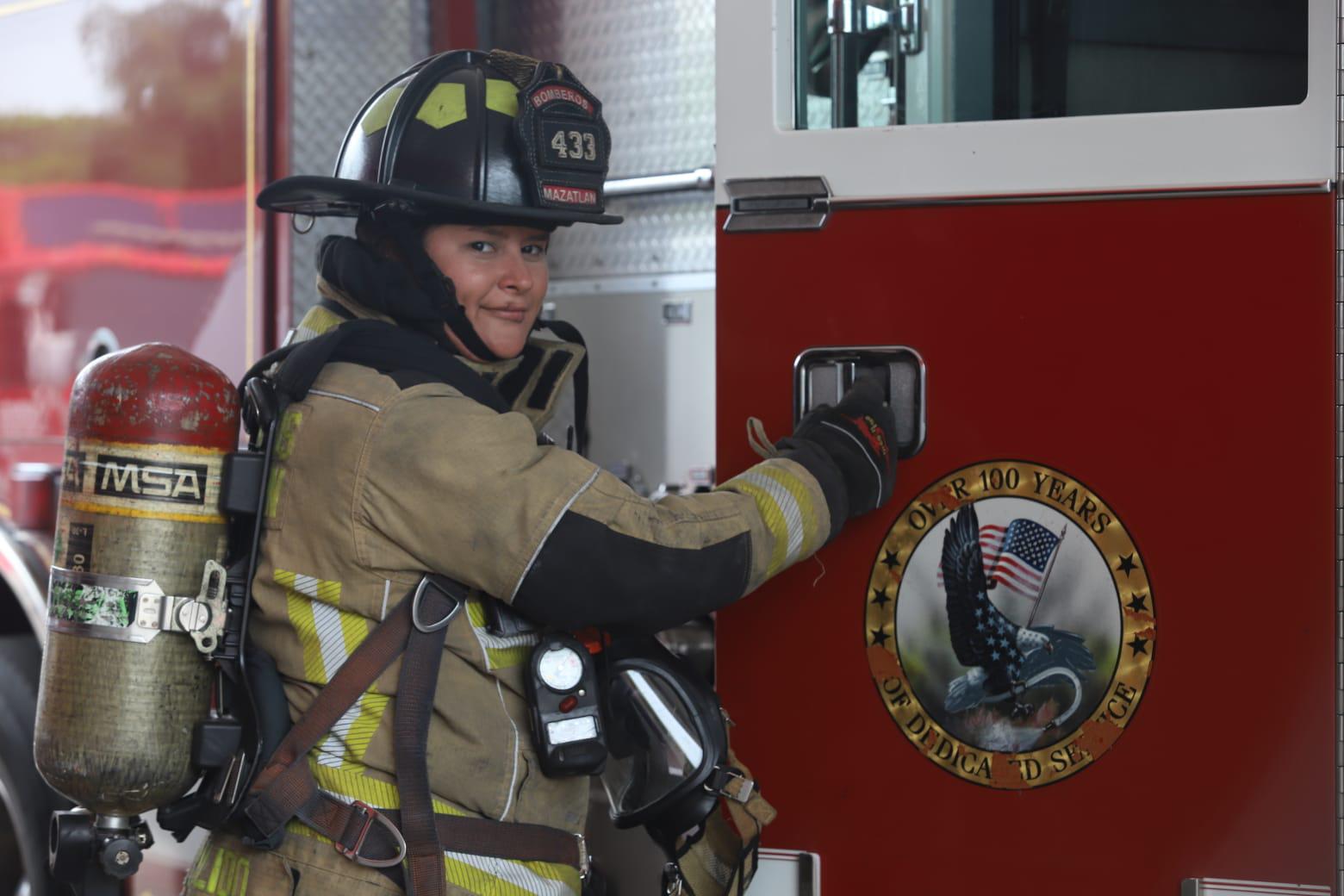 $!Para mí ser bombero es pasión por la humanidad: Martha Laura Pulido Saucedo