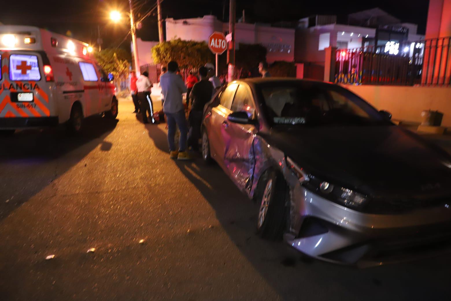 $!Choque en cruce de la Colonia Ferrocarrilera deja 2 heridos y daños