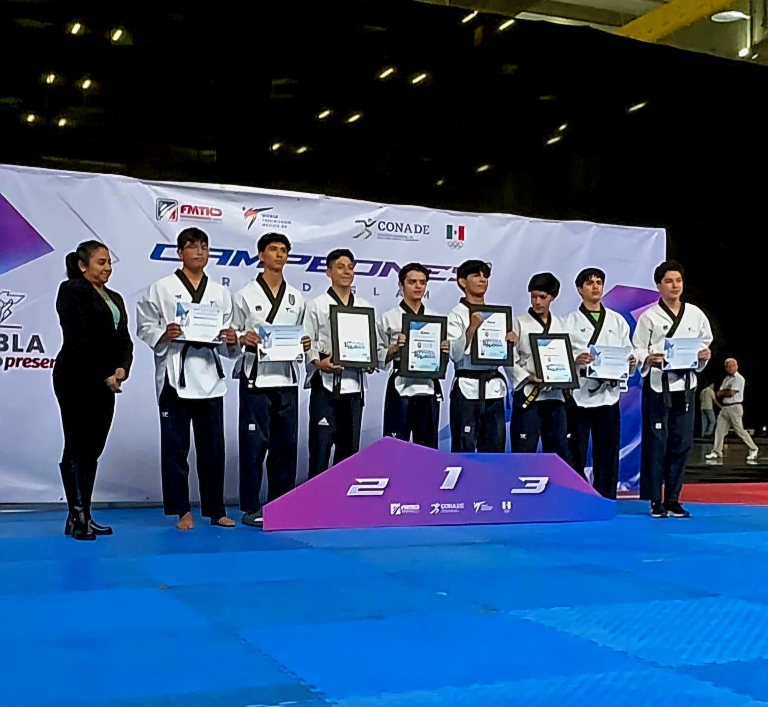 $!Conquista mazatleco, Nery Frías, la medalla de bronce en el Grand Slam México de taekwondo