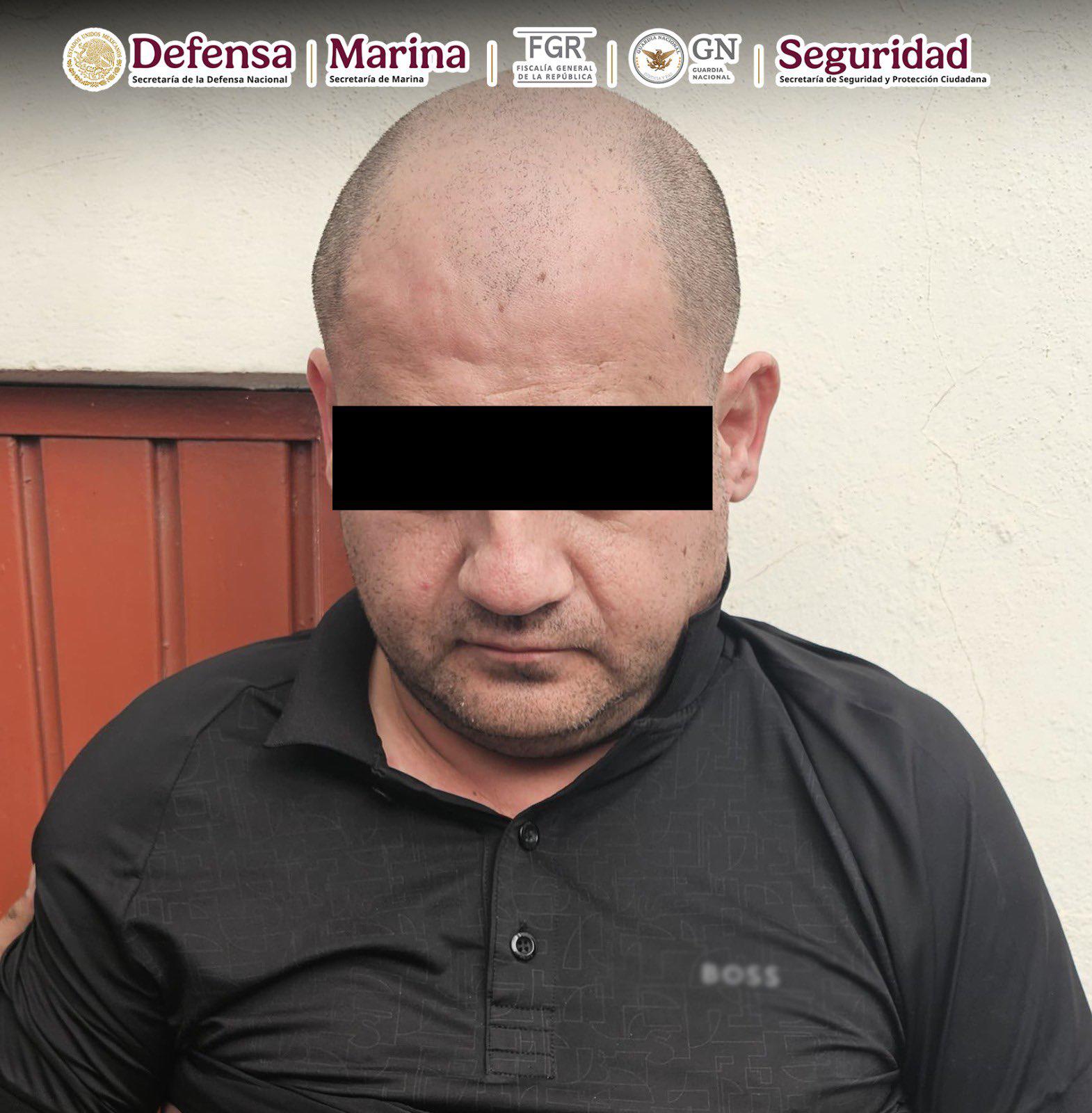 $!Detienen a cinco en Las Quintas, en Culiacán, entre ellos, a operador financiero, hermano de ‘El Pelón’