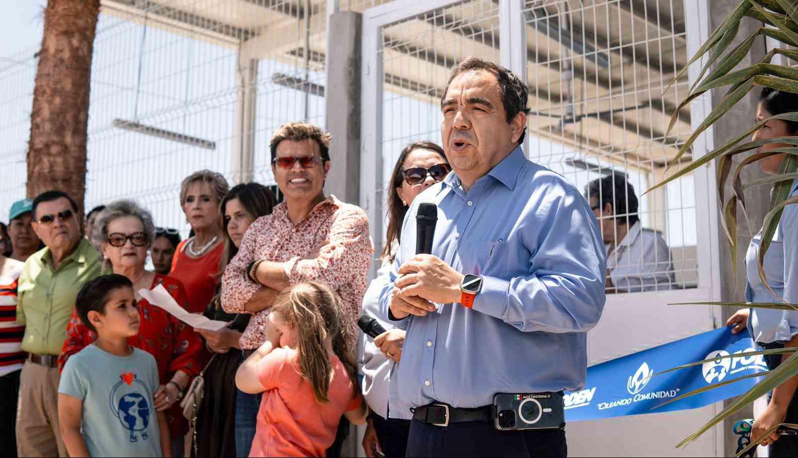 $!Alejandro Cristerna explica la labor social que realiza el grupo empresarial.