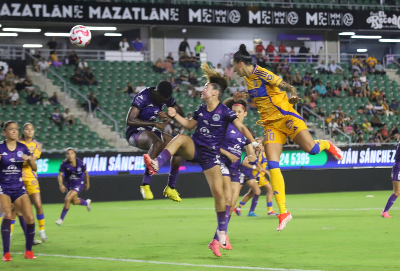 $!¡No levantan! Tigres devora a Mazatlán Femenil en El Encanto