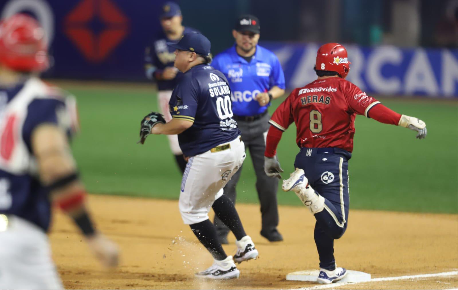 $!Mexicali se lleva la serie ante Venados en un choque que vio hasta 18 carreras