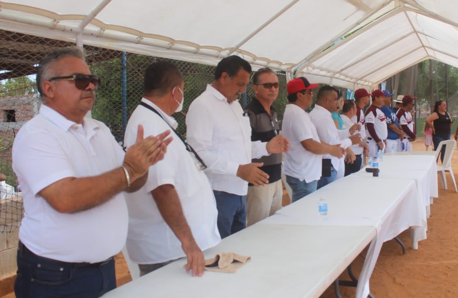 $!Inauguran Liga de Beisbol Máster en honor a Julio Loaiza y Alberto Velázquez