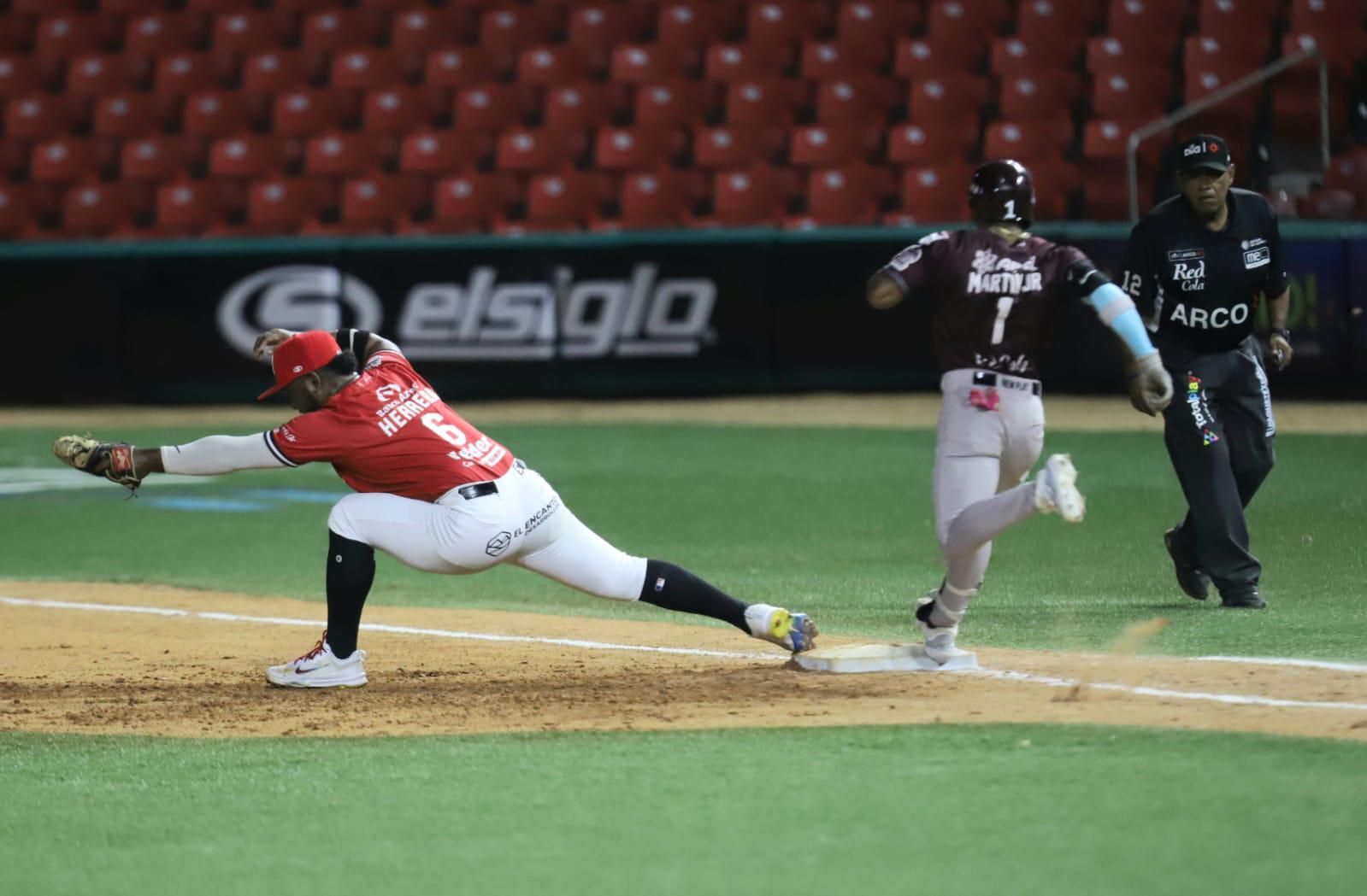 $!Venados le corta la racha ganadora a Tomateros