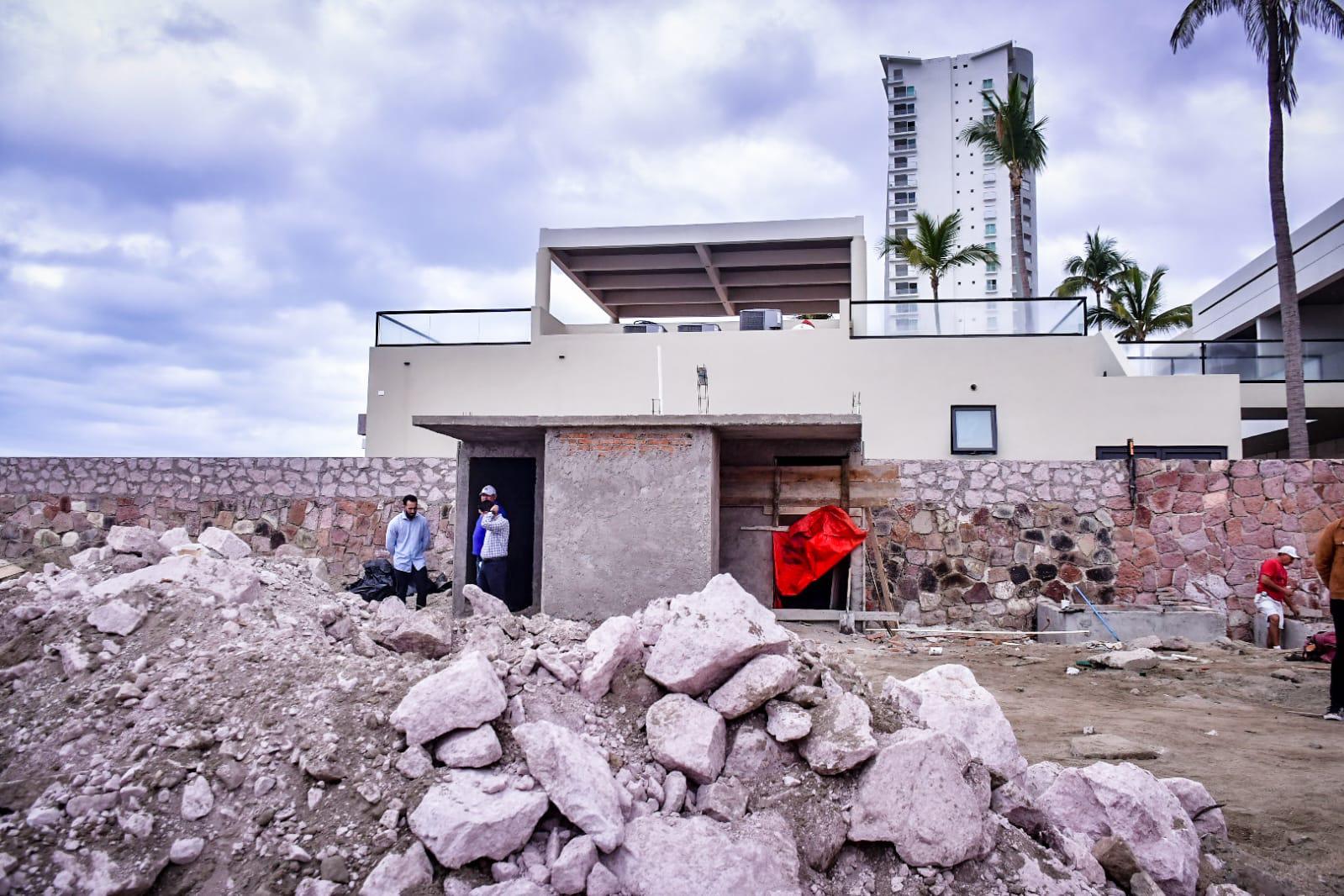 $!Prevén tener listos para Semana Santa dos de los tres nuevos accesos de playa en Mazatlán