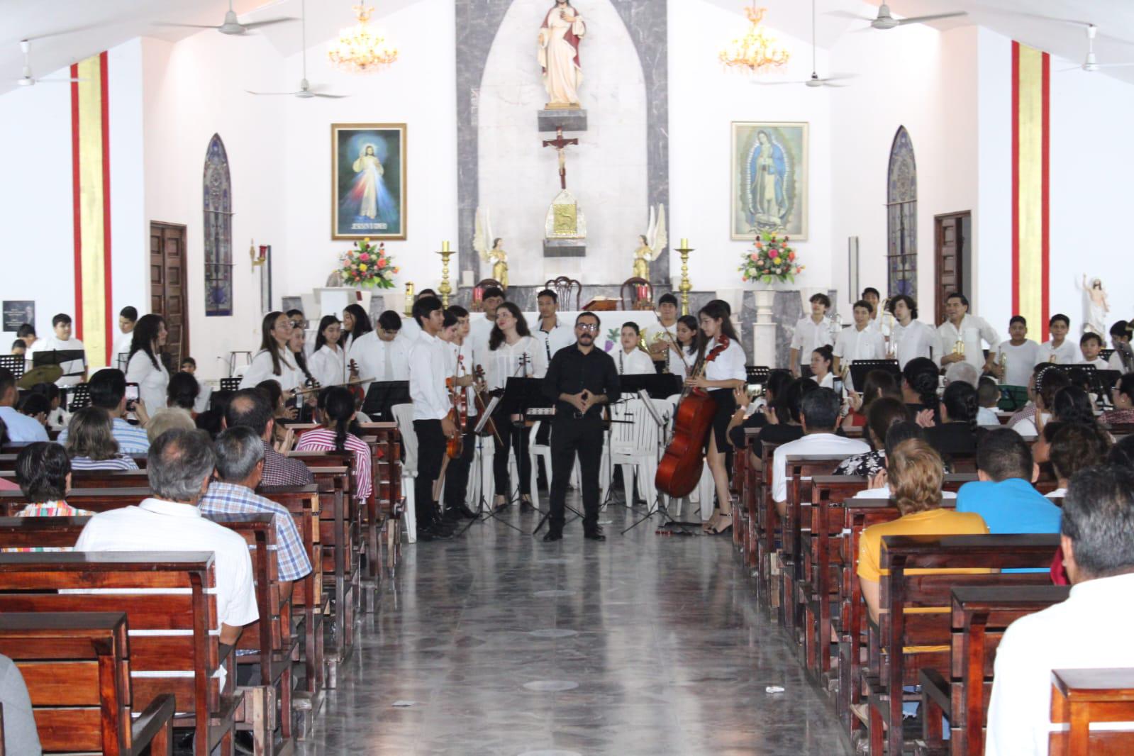 $!Agrupaciones musicales del sur de Sinaloa conquistan al público en Rosario