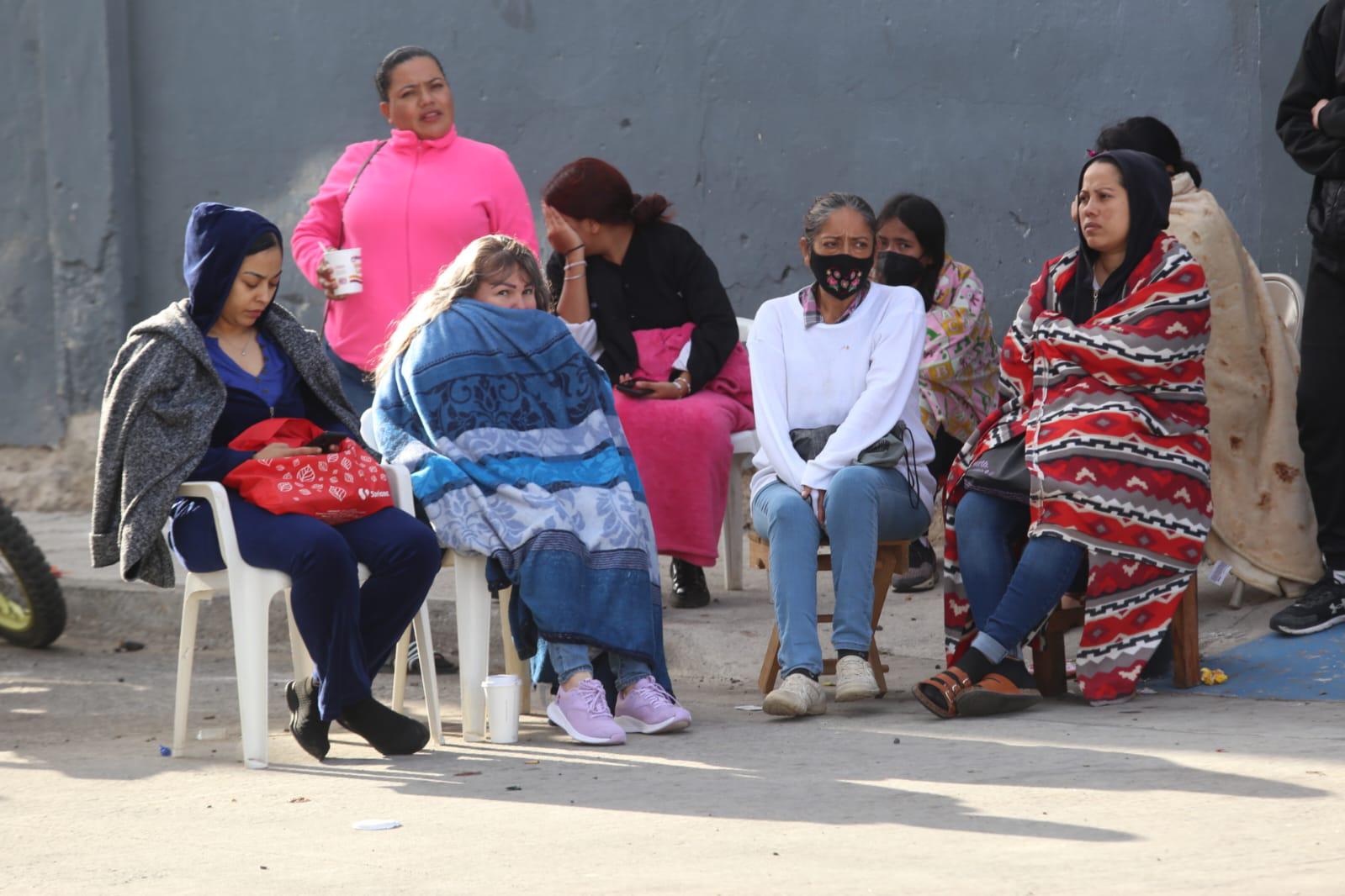 $!Prevalece caos en Mazatlán para los trámites de la beca Benito Juárez