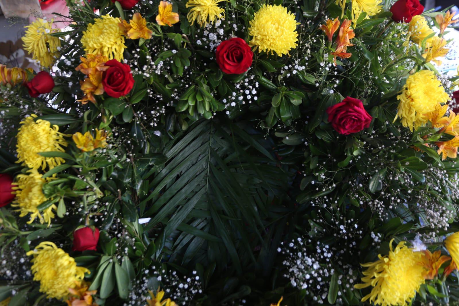 $!Se desata venta de flores amarillas en Mazatlán; significan cariño, amor o vida juntos