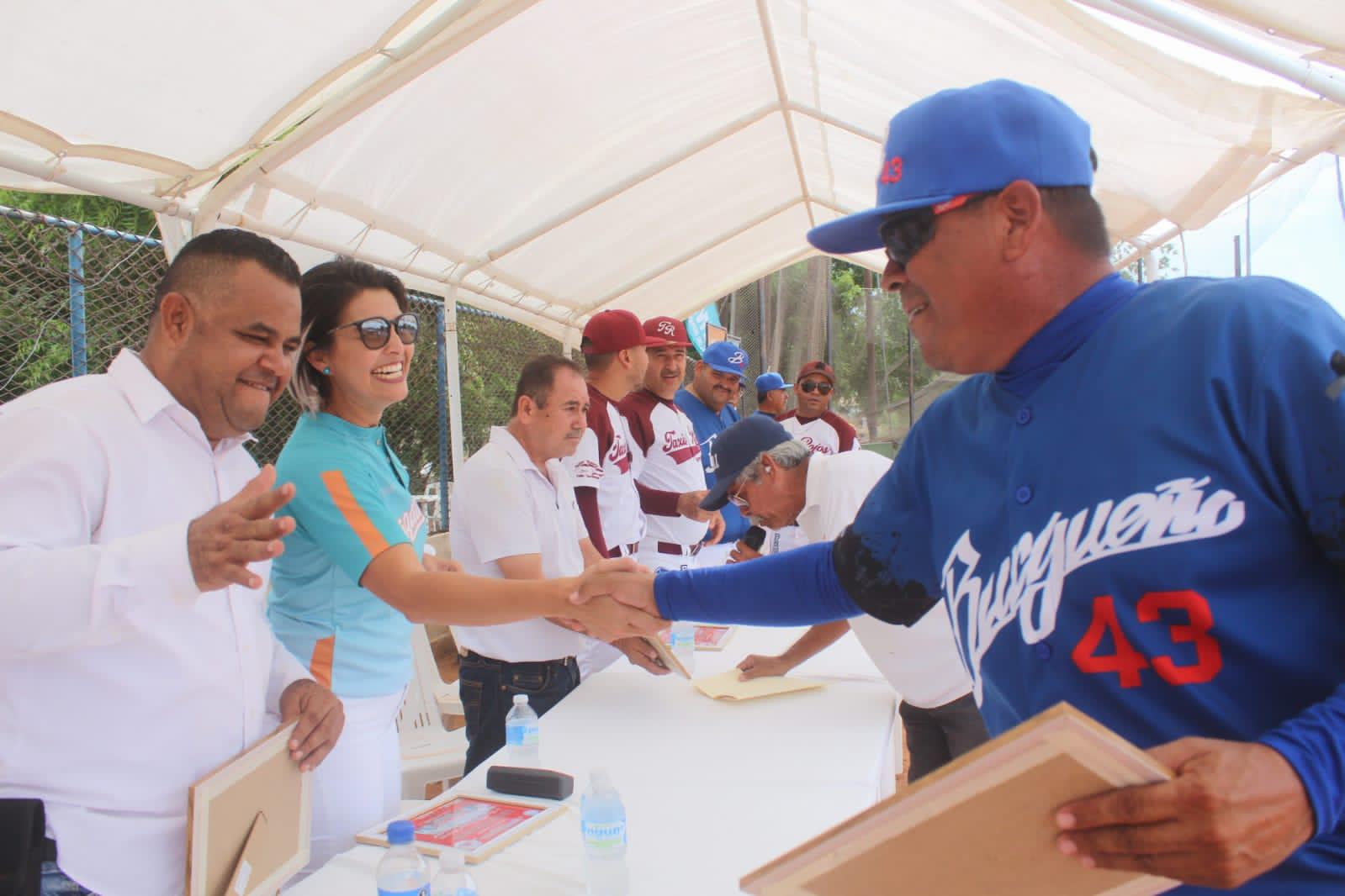 $!Inauguran Liga de Beisbol Máster en honor a Julio Loaiza y Alberto Velázquez