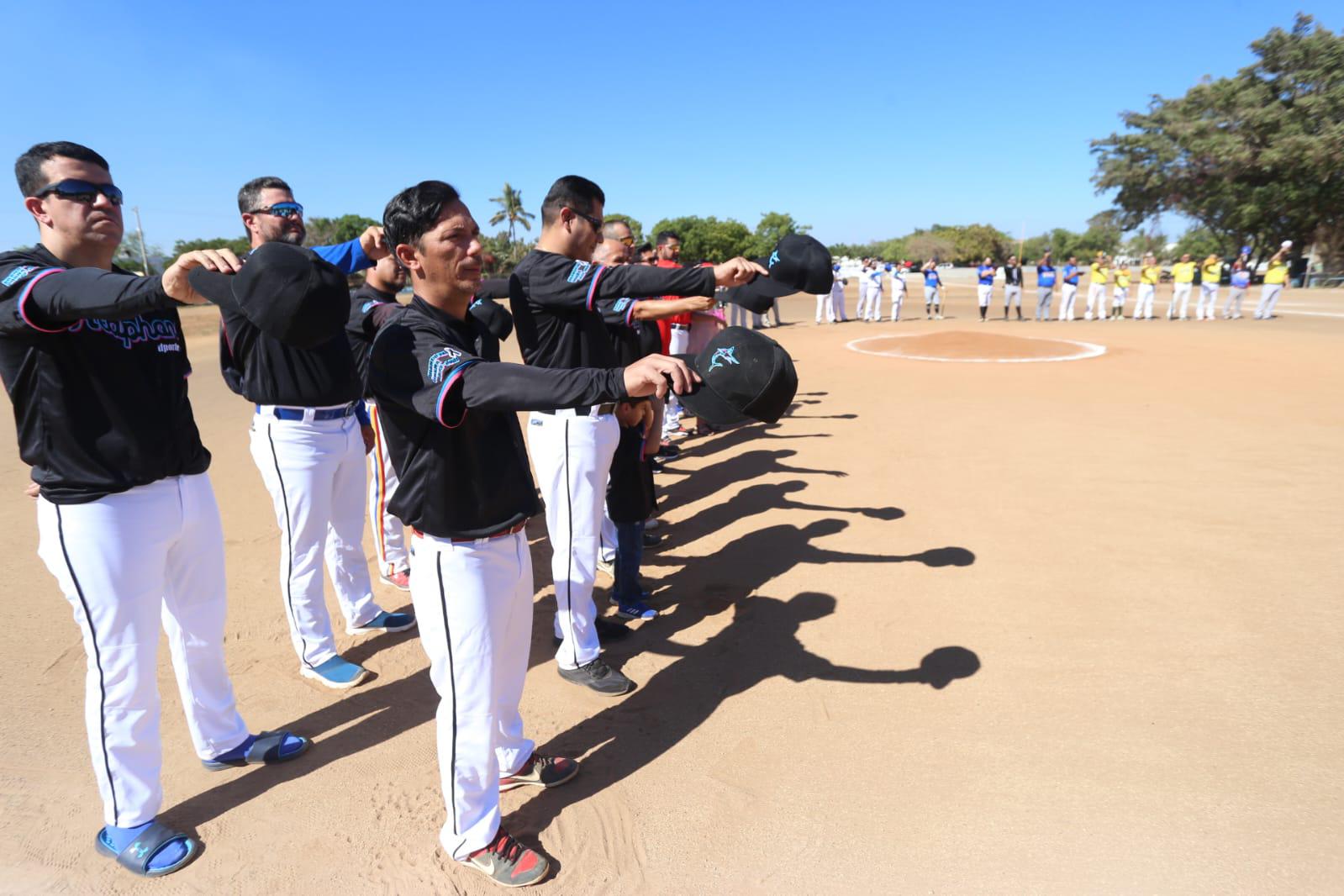 $!Cantan playball en Liga de Beisbol Sabatina, en Club Polluelos