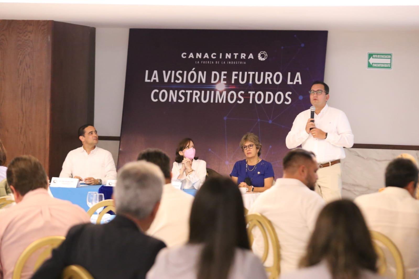 $!José Antonio Centeno, aspirante a dirigir la Canacintra nacional, socializa en Mazatlán su visión a agremiados