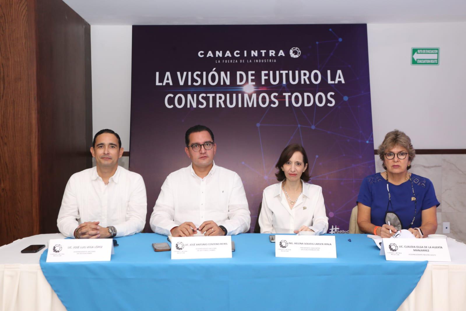 $!José Antonio Centeno, aspirante a dirigir la Canacintra nacional, socializa en Mazatlán su visión a agremiados