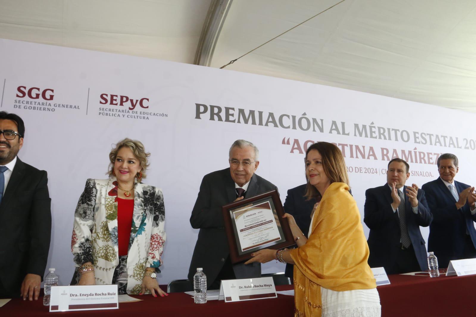 $!Reconocen a la mazatleca Marisol Lizárraga con Premio Agustina Ramírez 2024