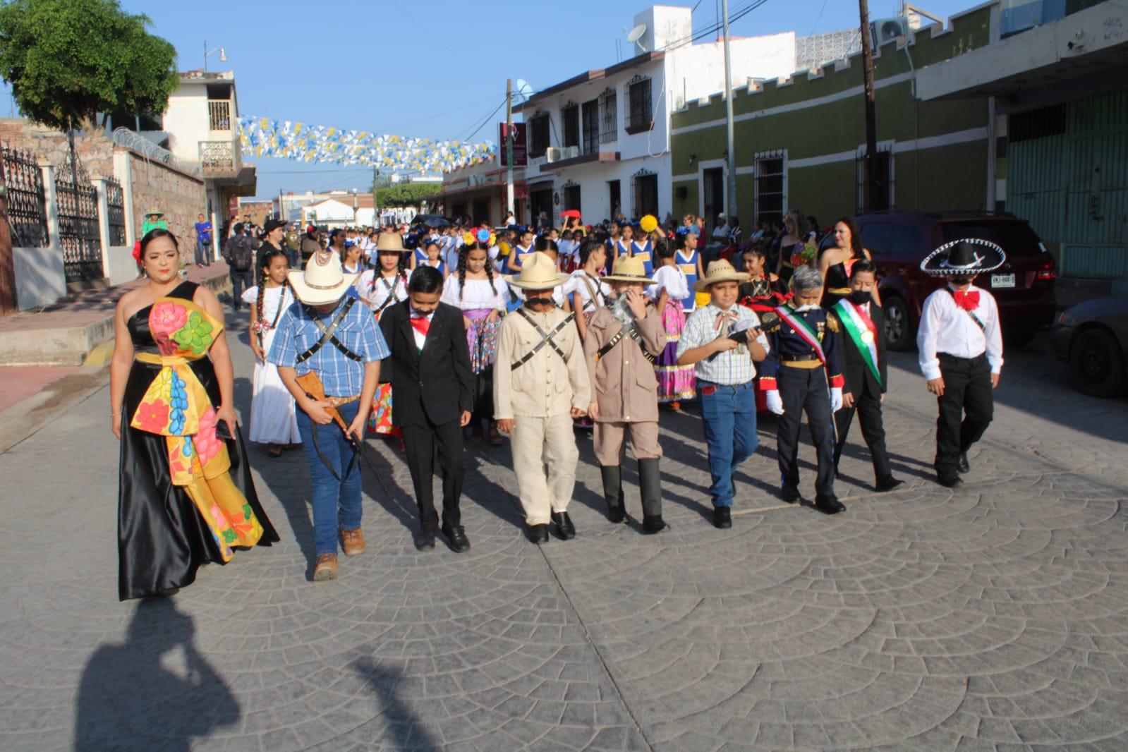 $!En Rosario desfilan para conmemorar el 113 aniversario de la Revolución Mexicana