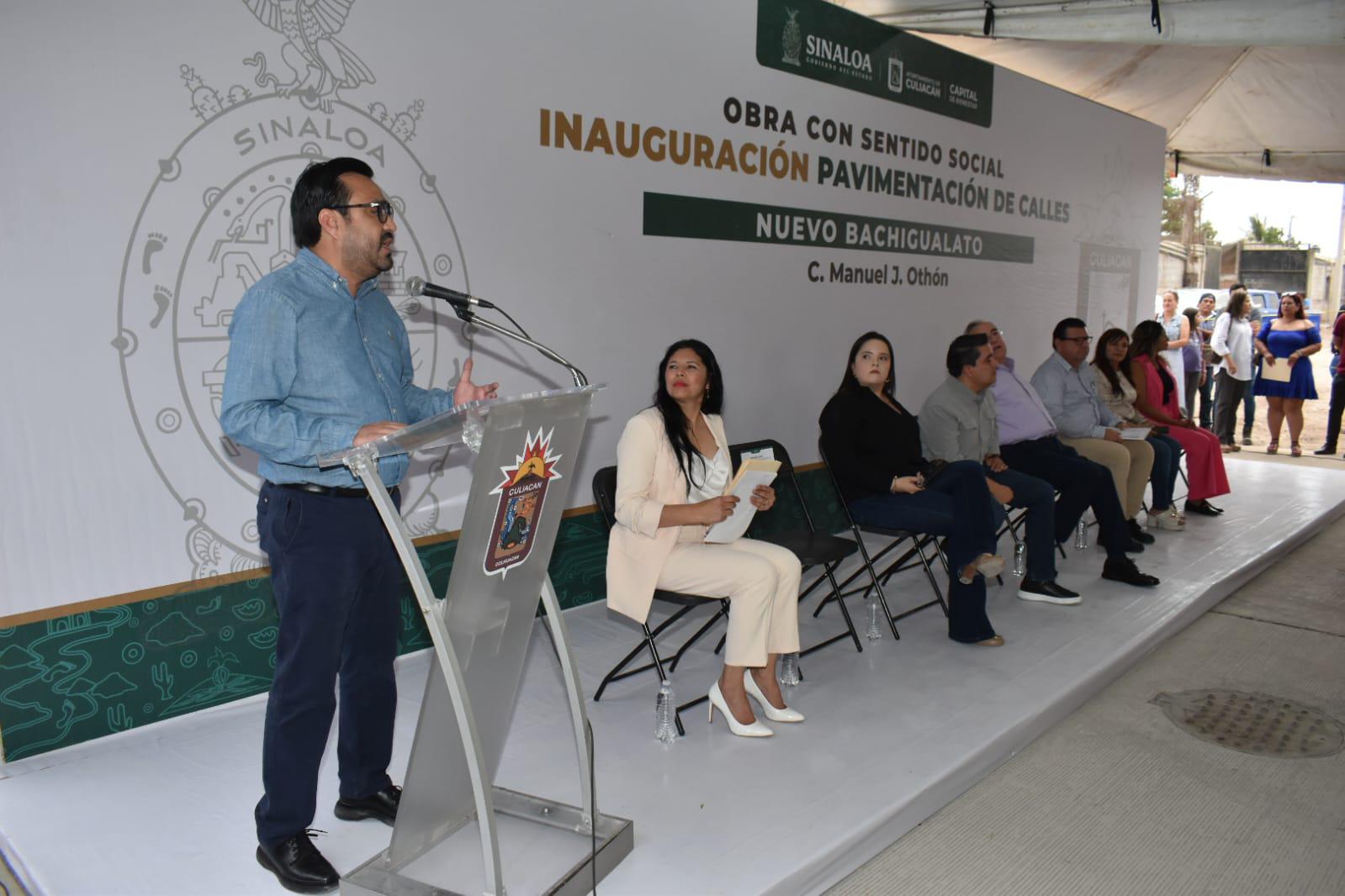 $!Entrega gobierno obras de pavimentación en Culiacán