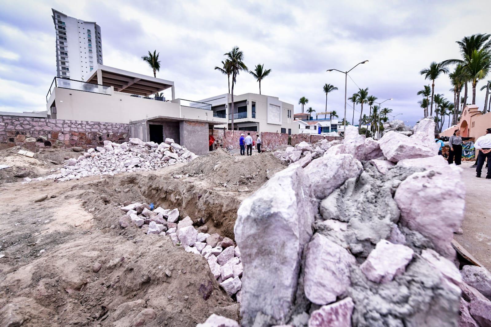 $!Prevén tener listos para Semana Santa dos de los tres nuevos accesos de playa en Mazatlán