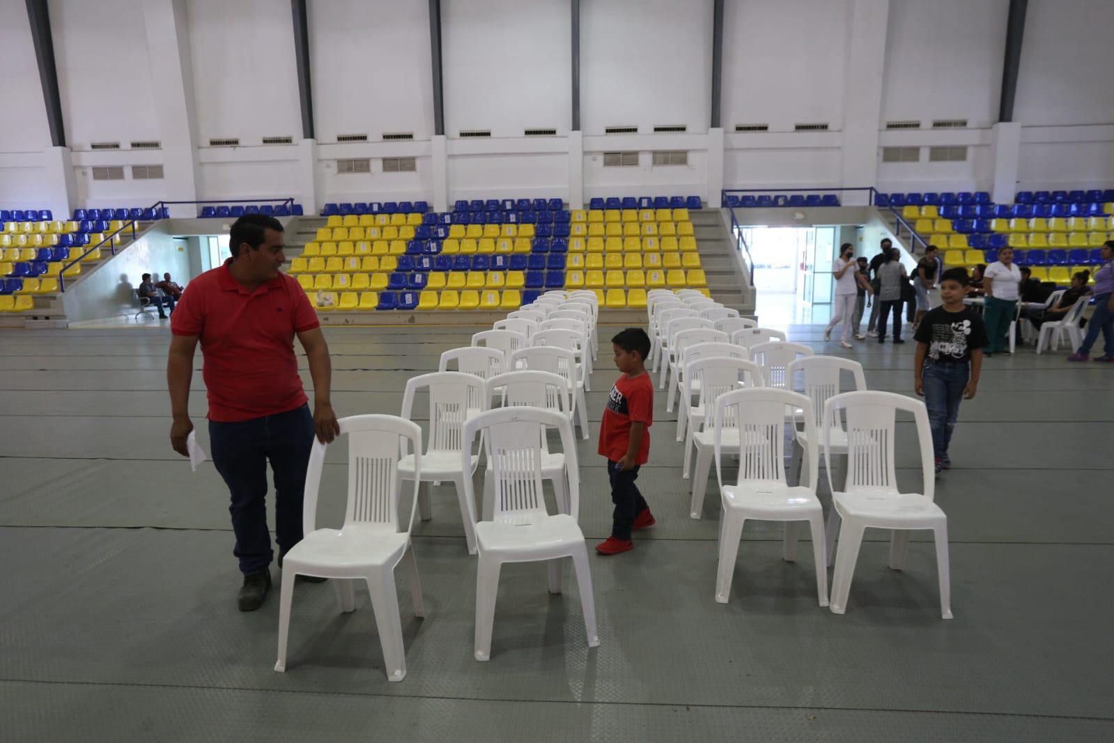 $!También este domingo vacunan contra Covid a niños en Mazatlán