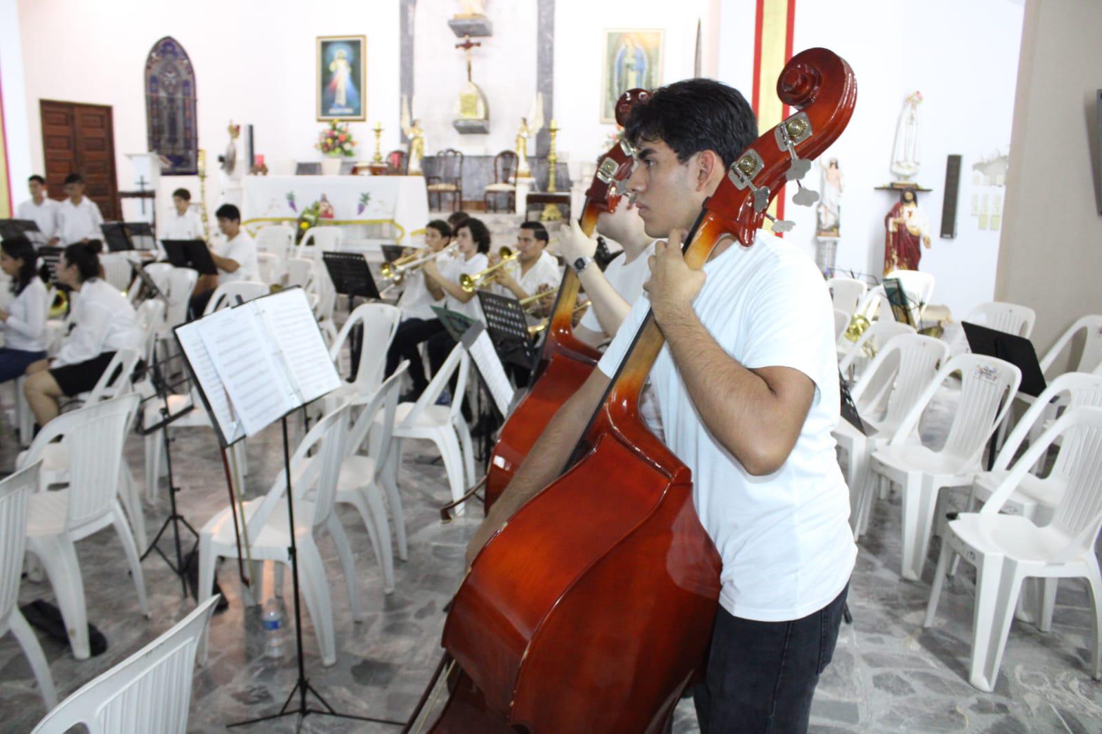 $!Agrupaciones musicales del sur de Sinaloa conquistan al público en Rosario