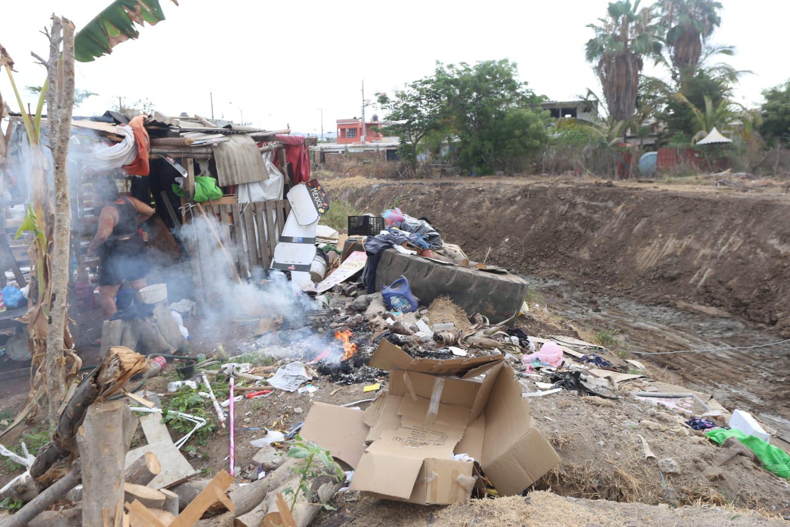 $!Desazolve del arroyo Ampliación Villa Verde va al 60% en Mazatlán