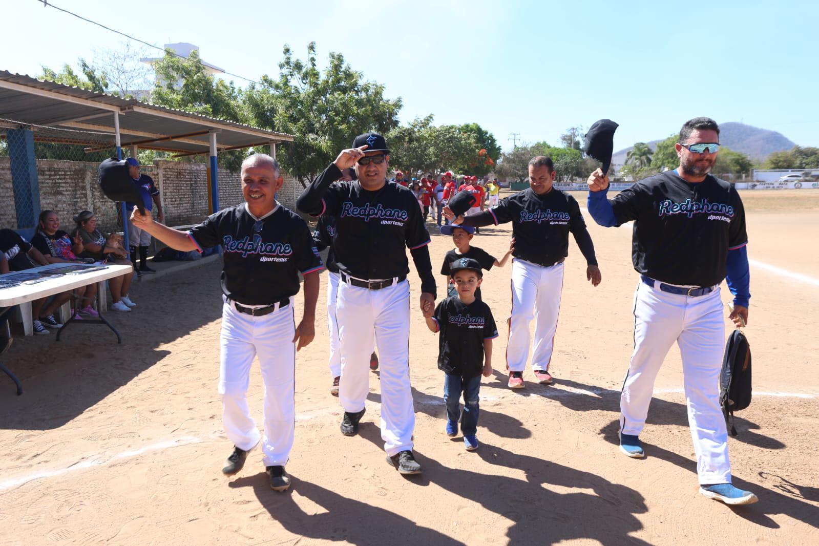 $!Cantan playball en Liga de Beisbol Sabatina, en Club Polluelos