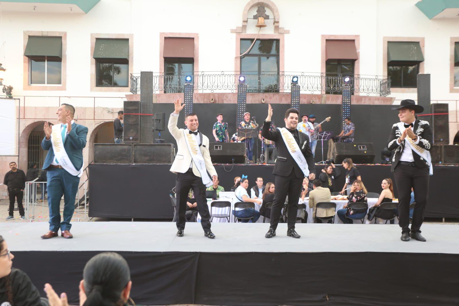 $!Édgar Navarro, Antonio Zazueta, Víctor Quiroz y Cristian Loredo estuvieron bailado esa noche de elección al ritmo de samba.