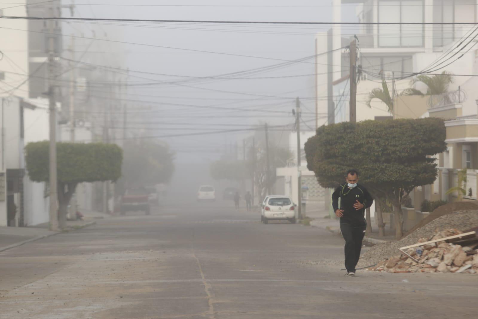 $!La neblina ‘esconde’ a Mazatlán