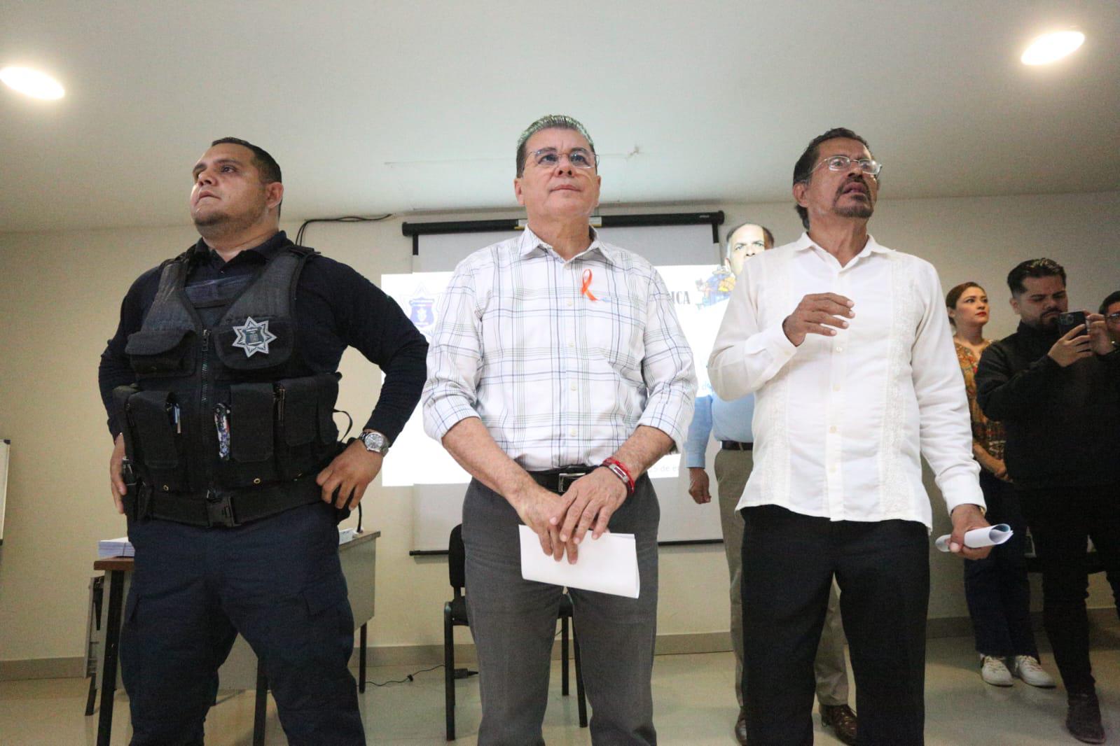 $!Ascensos a policías tendrán proceso transparente: Alcalde de Mazatlán