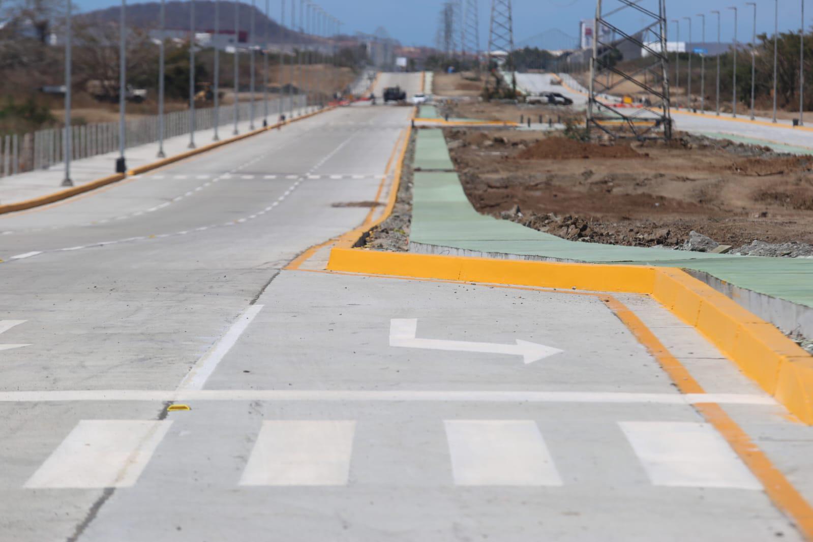 $!Concluye este viernes ampliación de Avenida Delfín, en Mazatlán