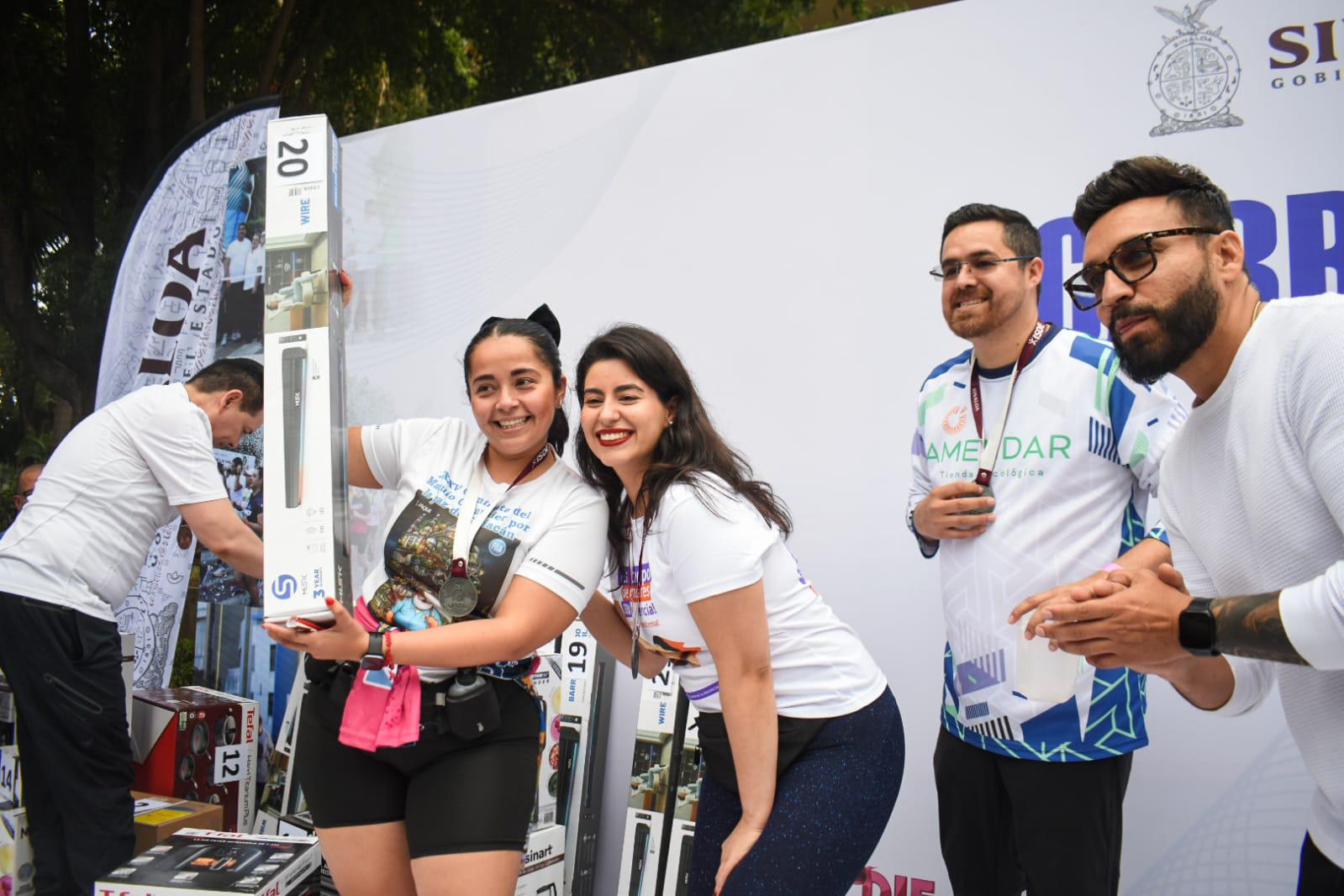 $!Recauda Carrera de la Salud más de 38 mil insumos de menstruación para mujeres de escasos recursos de Sinaloa