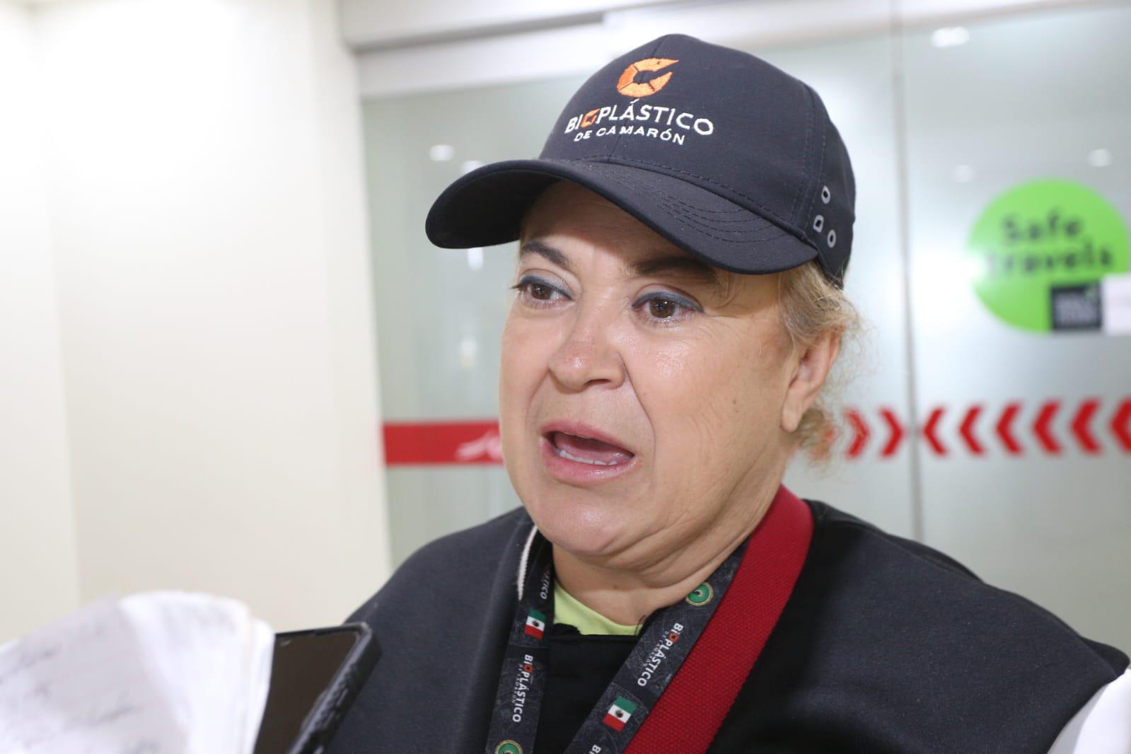 $!Llegan a Mazatlán las alumnas y maestra de oro de la Prepa Vasconcelos