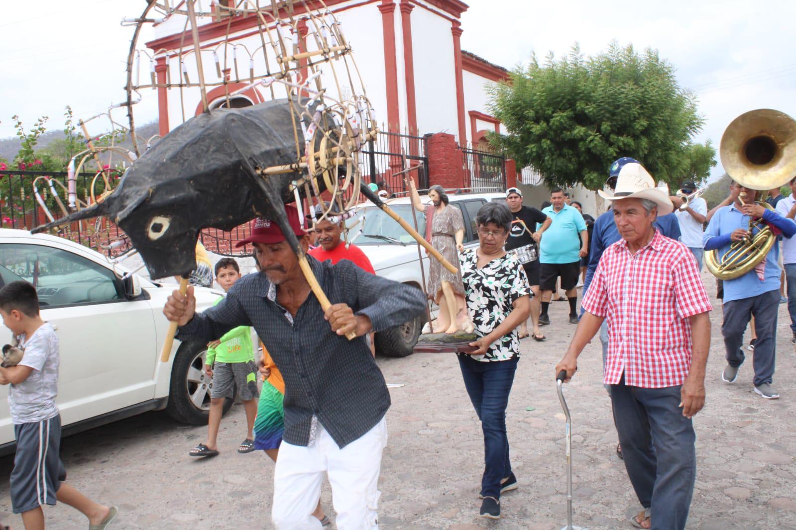 $!En Matatán, Rosario, cumplen 322 años de realizar el baño de San Juan