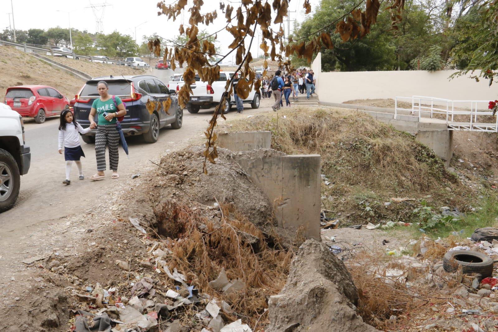 $!Alumnos de la primaria Diana Laura Riojas piden a Alcalde de Culiacán entubar un arroyo