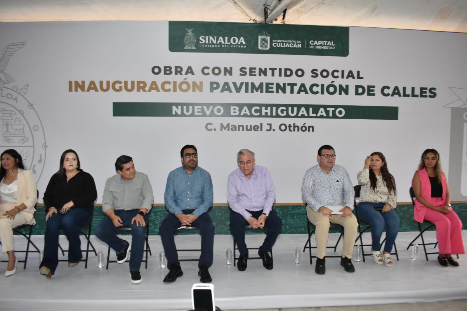 $!Entrega gobierno obras de pavimentación en Culiacán