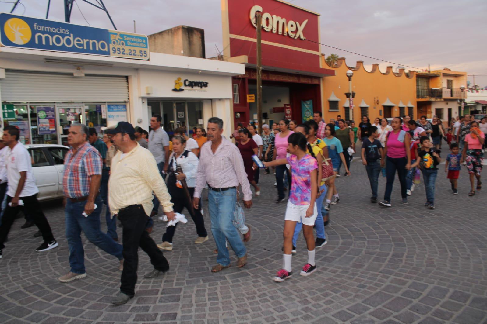 $!Piden productores lluvia y mejores cosechas a la Virgen del Rosario