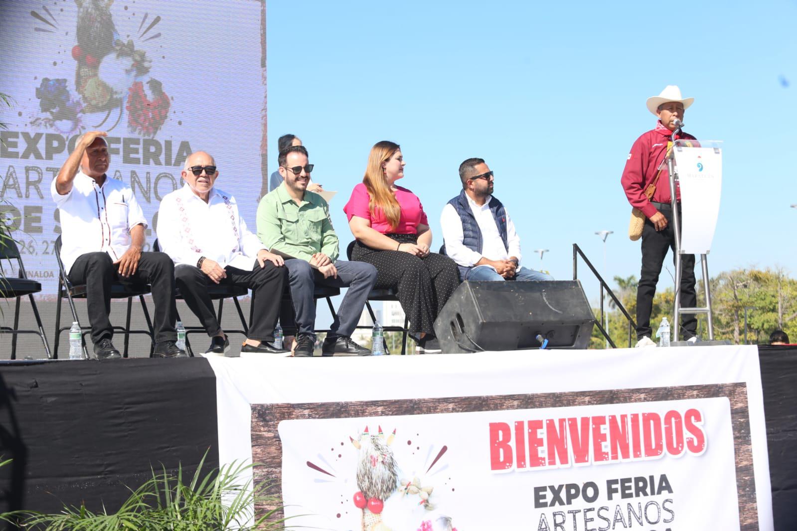 $!Resaltan la identidad e historia de Sinaloa en la Expo Feria Artesanal, en Mazatlán