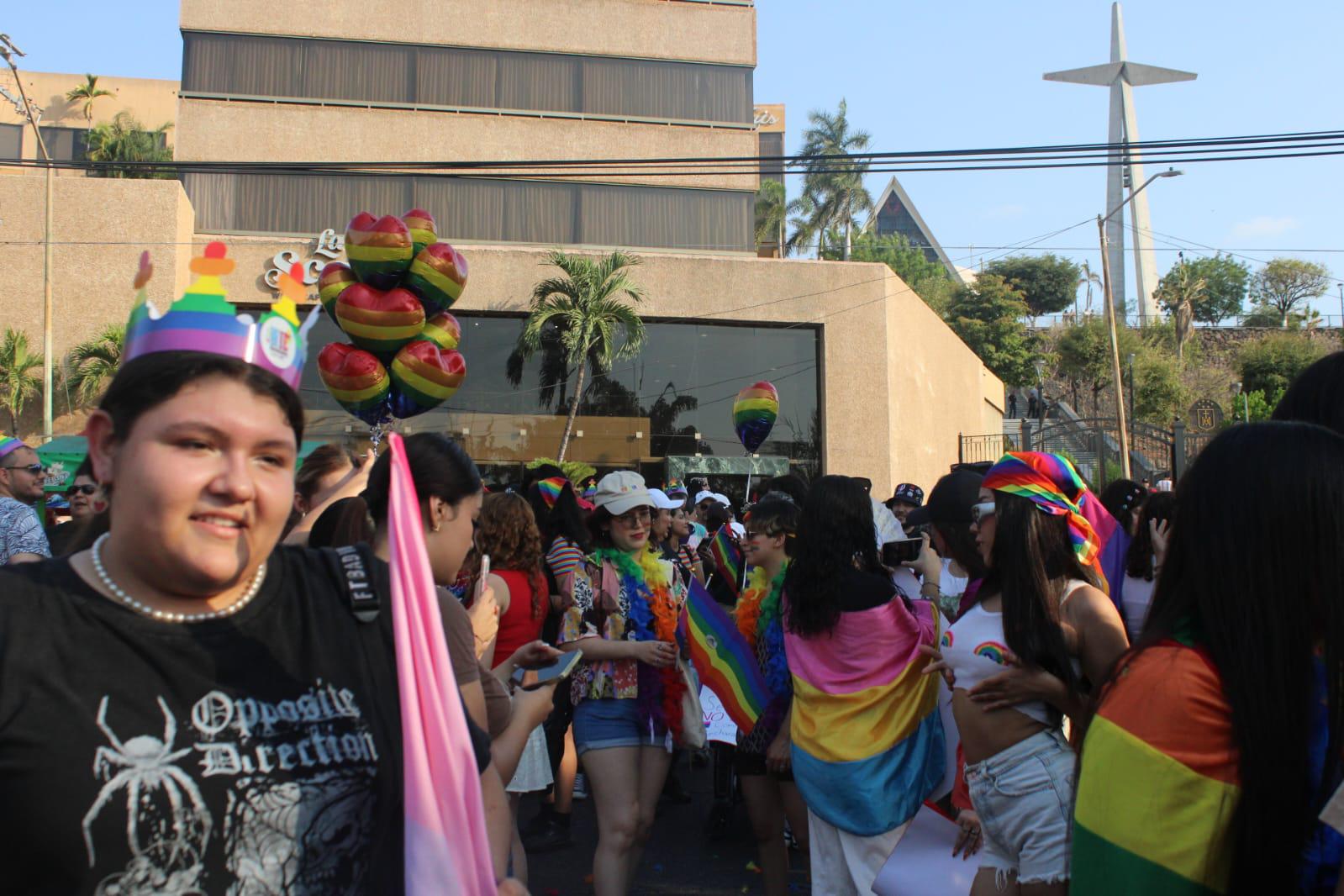 $!Realizan Marcha de la Diversidad en Culiacán; denuncian problemáticas de la comunidad LGBTQ+