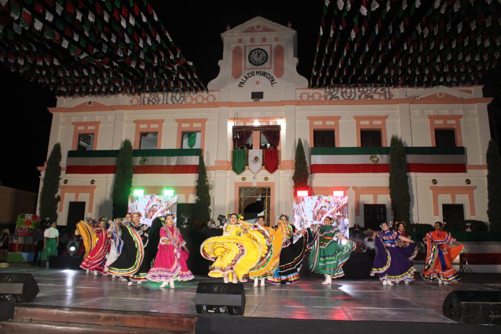 $!‘¡Viva Sinaloa!’, grita Alcaldesa de Rosario en festejo de Independencia