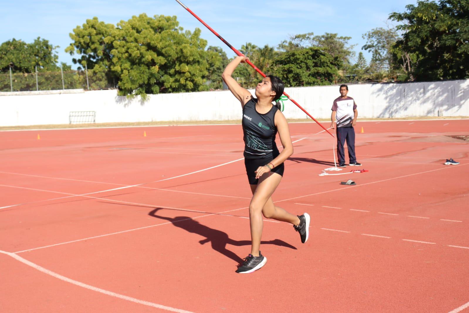 $!Derrochan talento más de 200 atletas sinaloenses en Zonal de atletismo