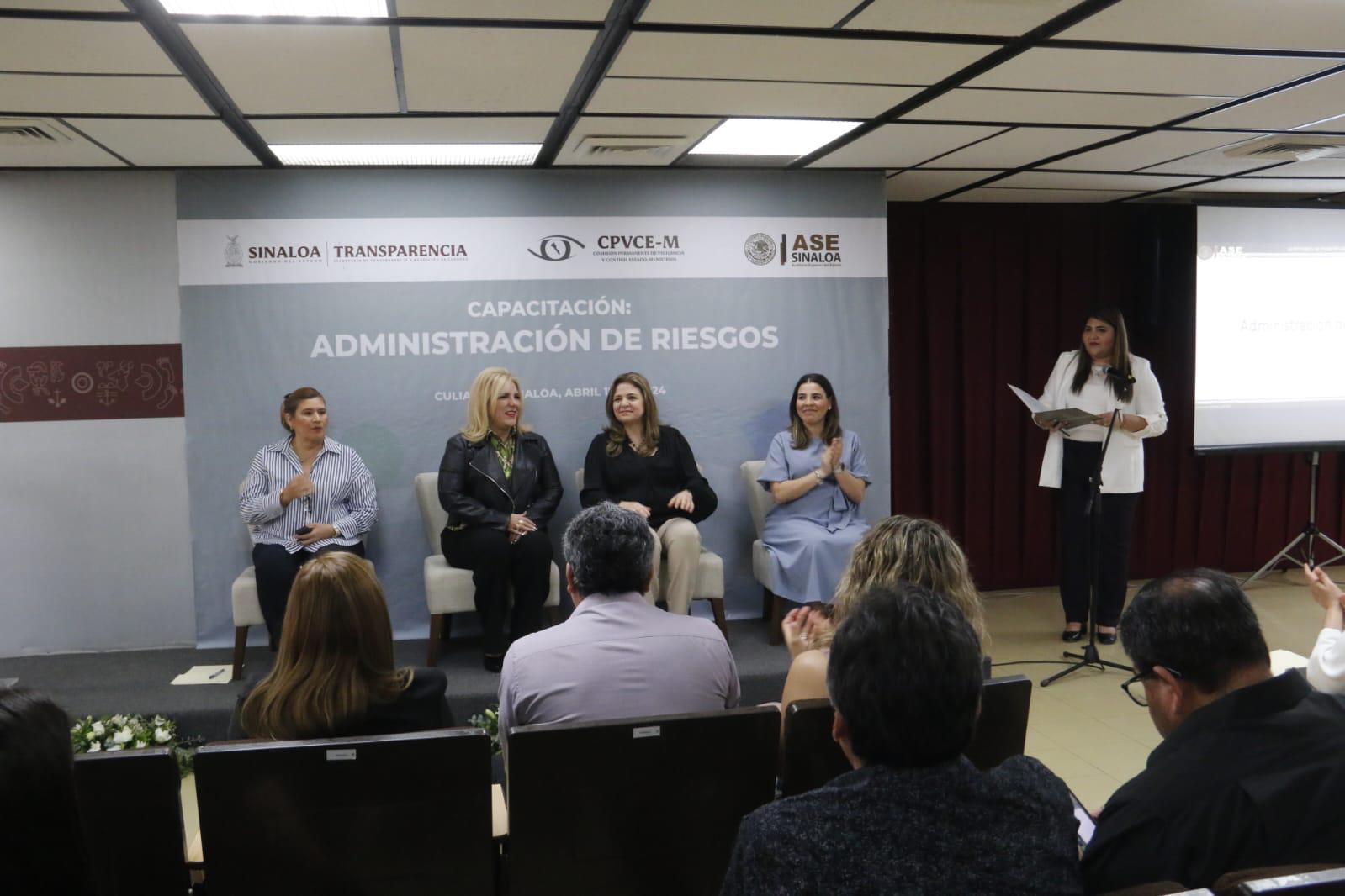 $!Capacitan a servidores públicos contra riesgos de la administración