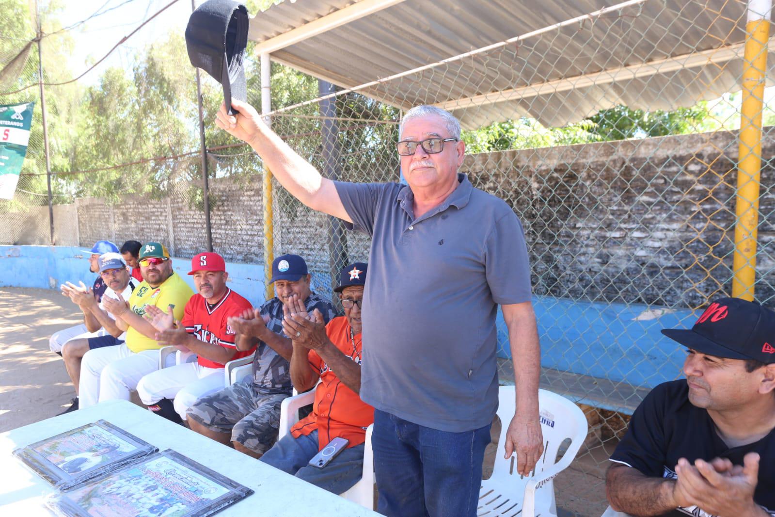 $!Cantan playball en Liga de Beisbol Sabatina, en Club Polluelos