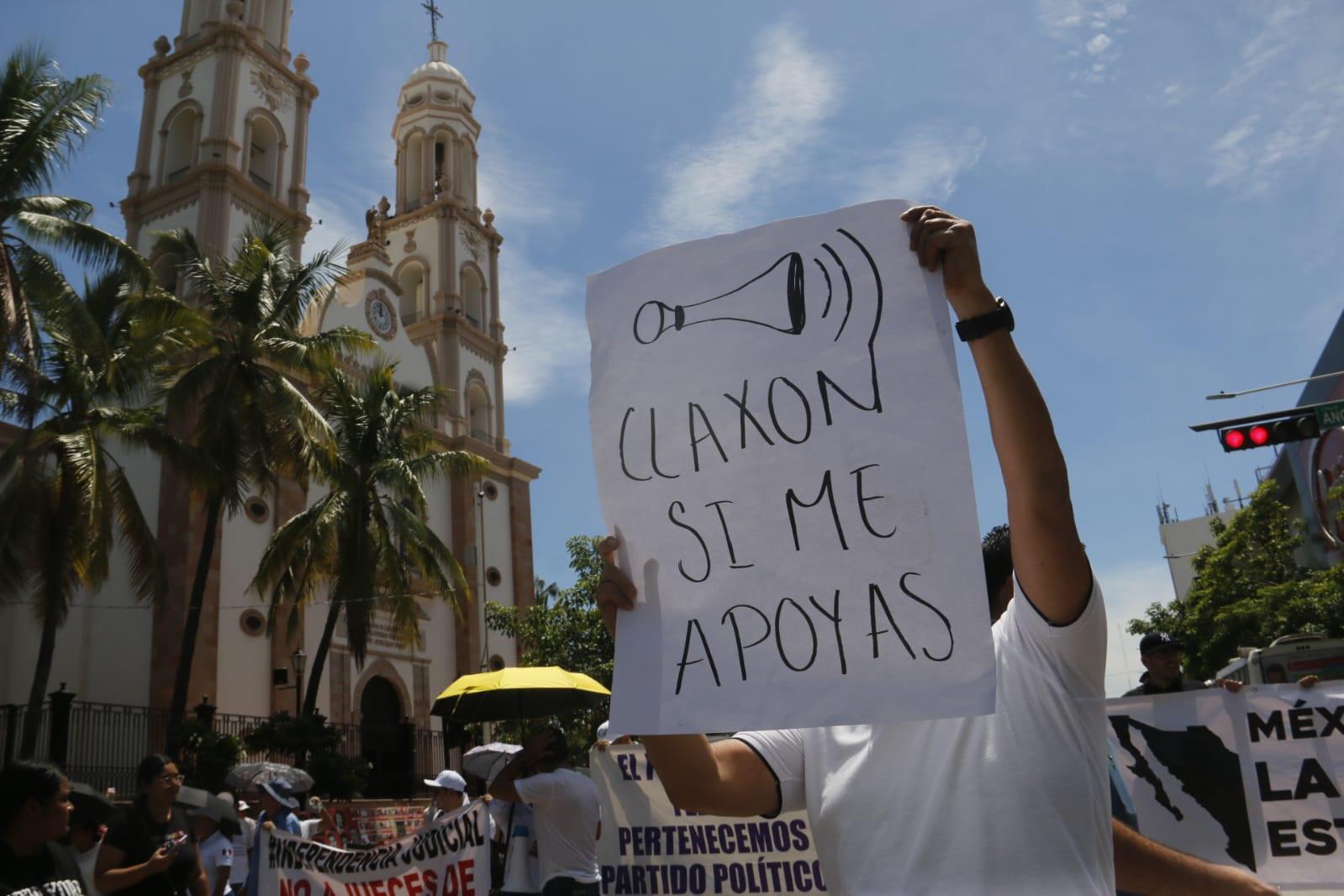 $!Por tercer día consecutivo, trabajadores del Poder Judicial en Culiacán proclaman rechazo a la reforma Judicial